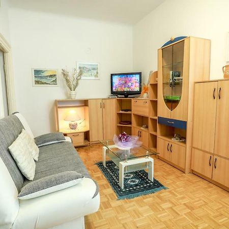 Apartments Pyros ピラン エクステリア 写真